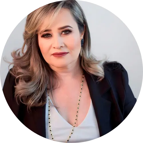 Advogada Previdenciária Flávia Claudino