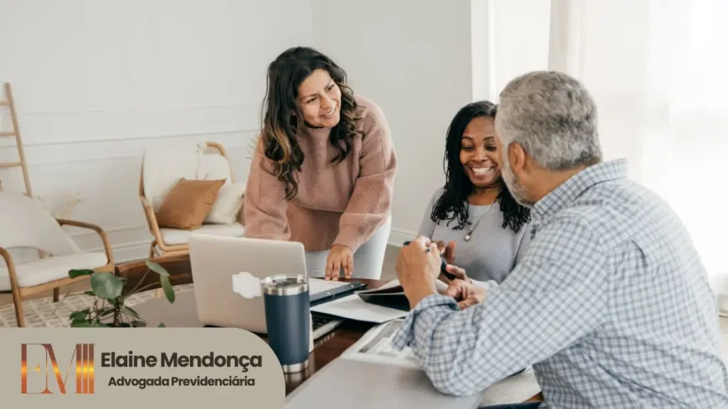 Advogado previdenciário auxiliando na solicitação do Benefício de Prestação Continuada BPC/LOAS.